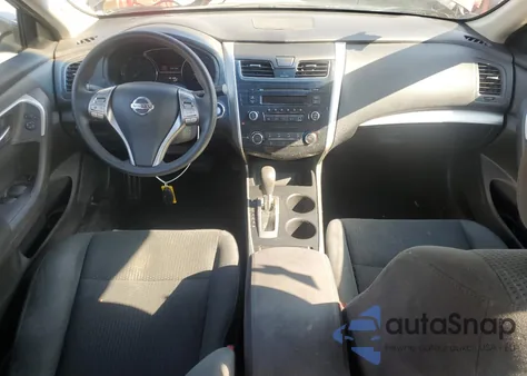 2015 Nissan Altima 2.5 из США, поврежденный, VIN 1N4AL3AP0FC105210